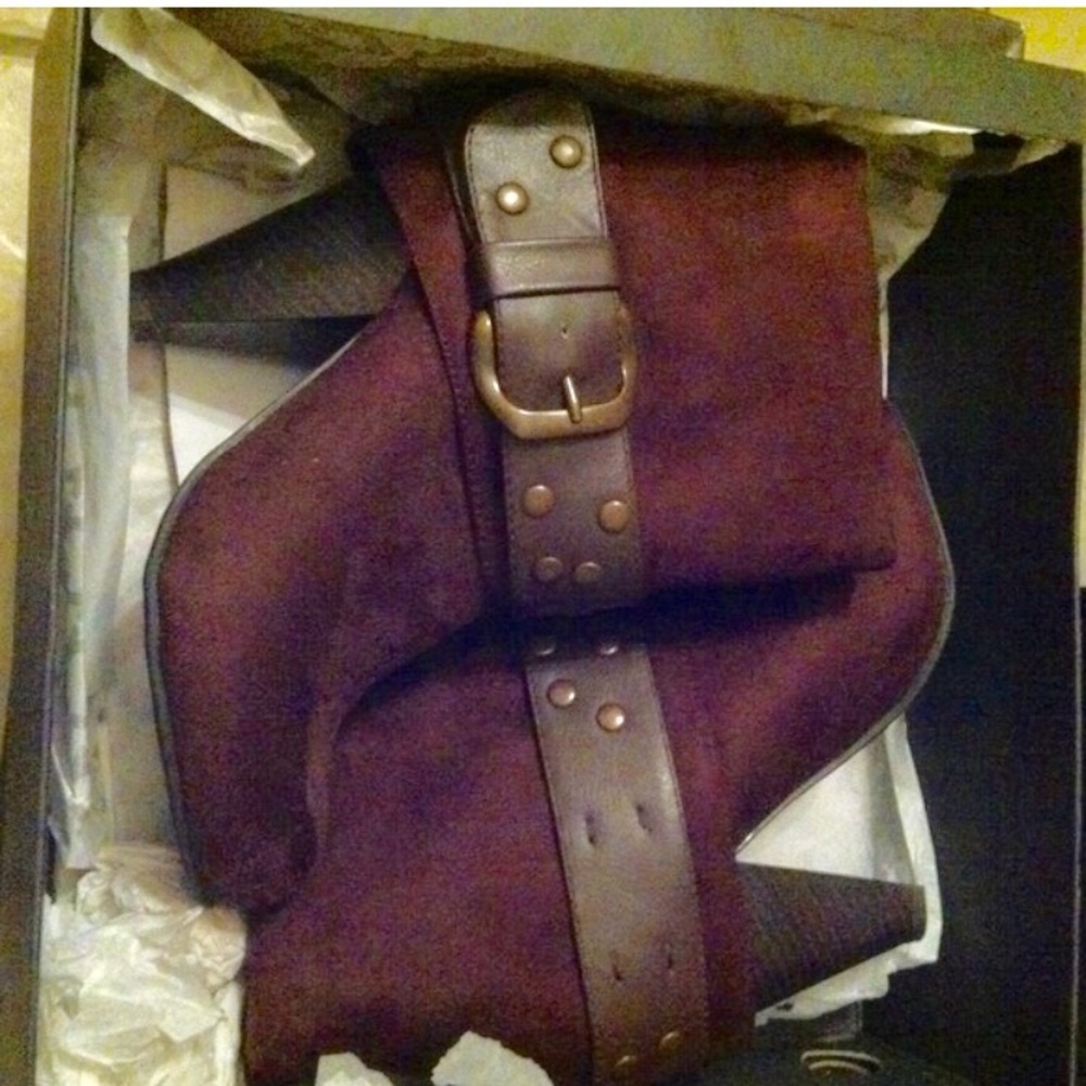 Brown Kenneth Cole boots
